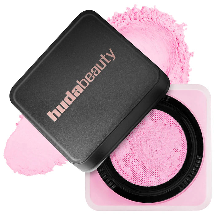 HUDA BEAUTY
Easy Bake Blurring Loose Baking & Setting Powder preventa