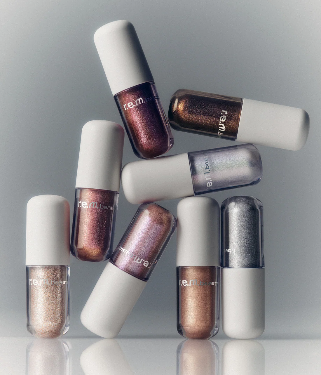 starlet lustrous liquid eyeshadow in fembot