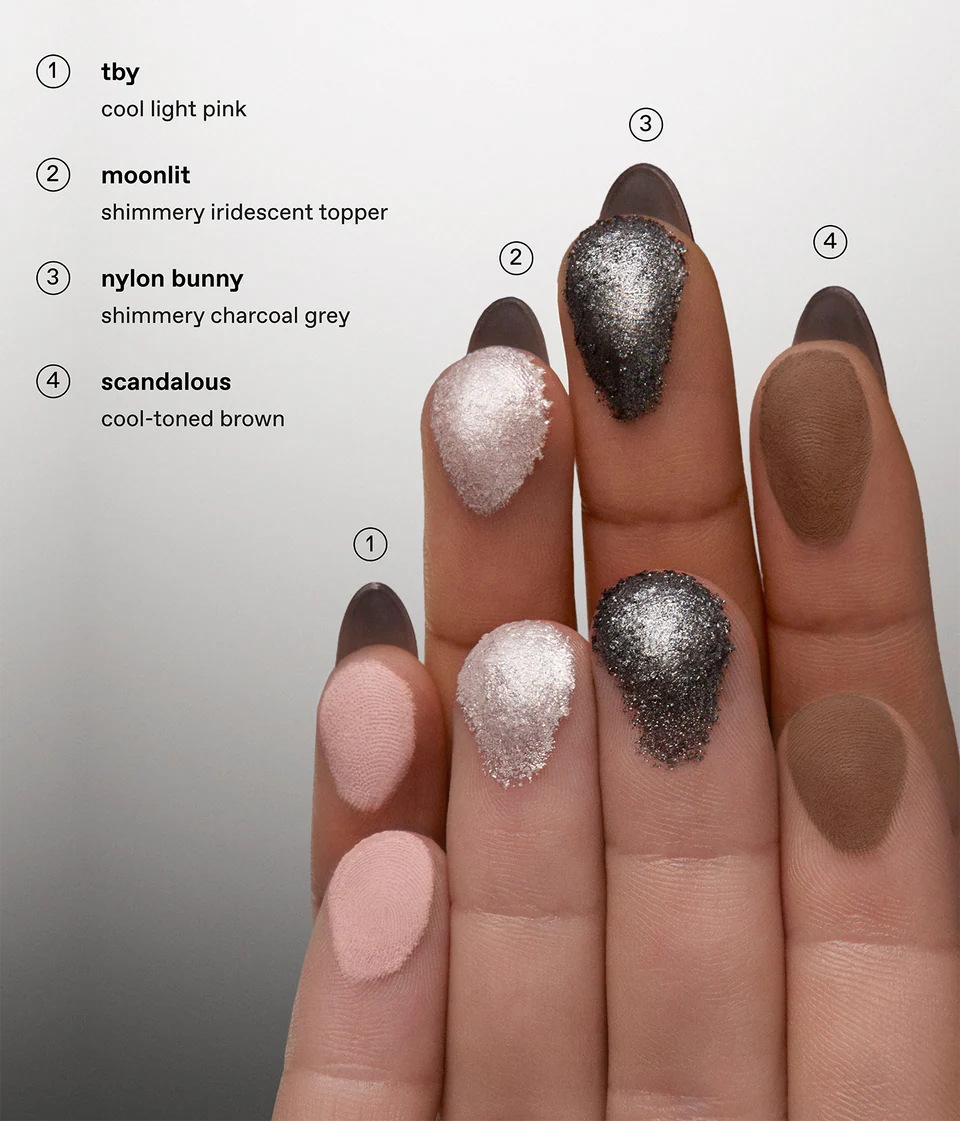 DANGEROUS WOMAN SWEET DREAMS EYESHADOW QUAD R.E.M. Beauty